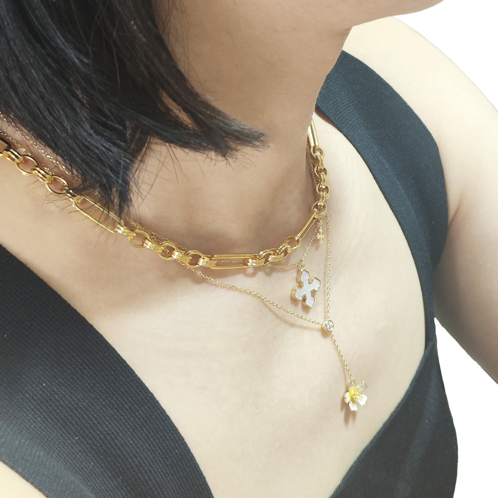 Collar de cruz de plata de ley 925